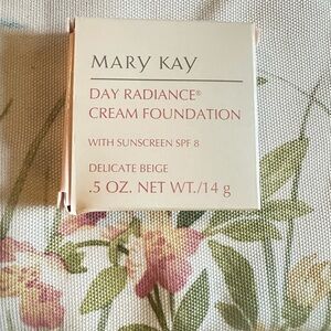 Mary Kay SPF 8 Cream Foundation